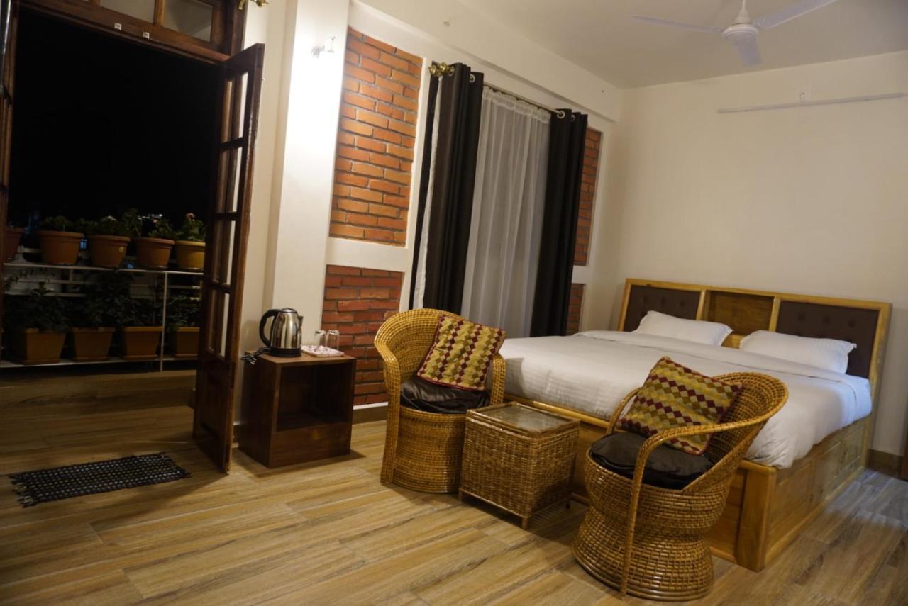 Dorsen Homestay Shillong Exteriör bild