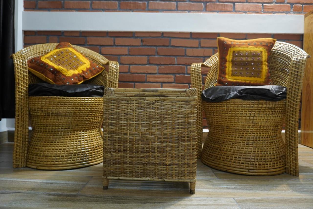 Dorsen Homestay Shillong Exteriör bild