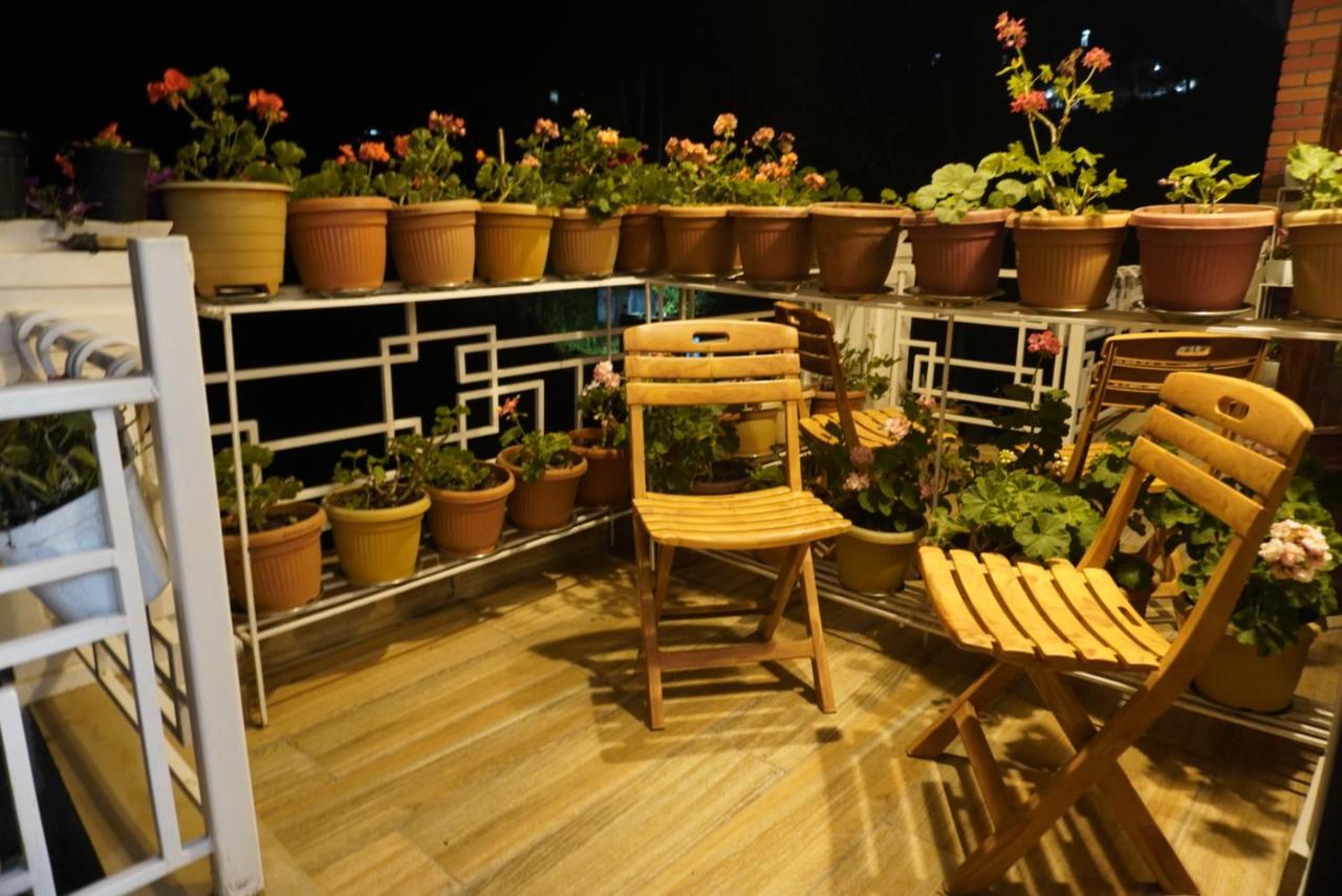 Dorsen Homestay Shillong Exteriör bild